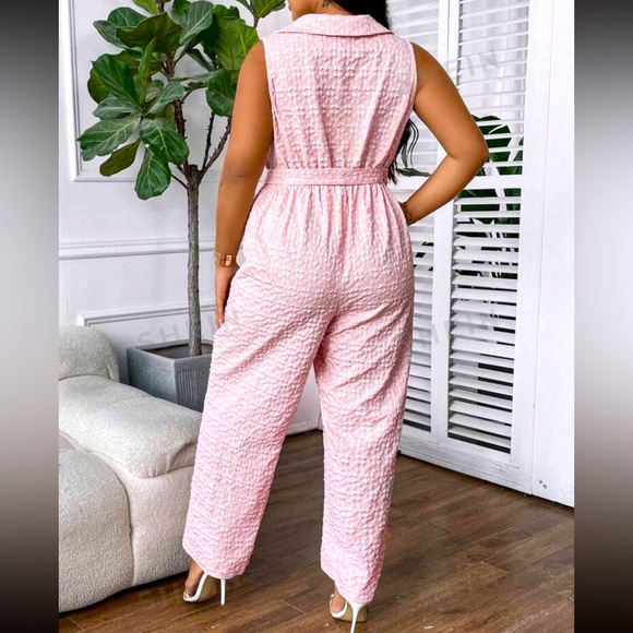 Super cute jumpsuit!! - Picture 2 of 2